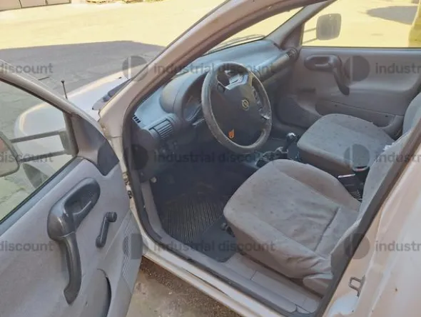 30#10019 Autovettura Opel Combo
