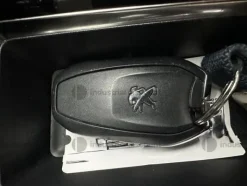 16#9792 Autovettura Peugeot 3008