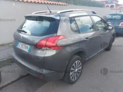 2#9812 Autovettura Peugeot