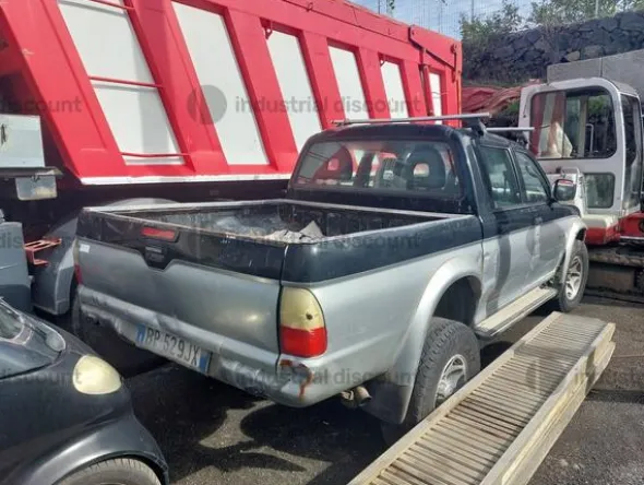 2#8893 Autovettura Pick up Mitsubishi