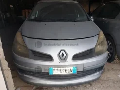 2#8749 Autovettura Renault Clio