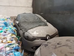 6#5809 Autovettura Renault Clio