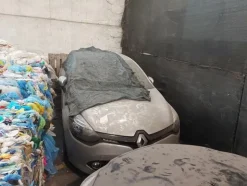 6#5809 Autovettura Renault Clio
