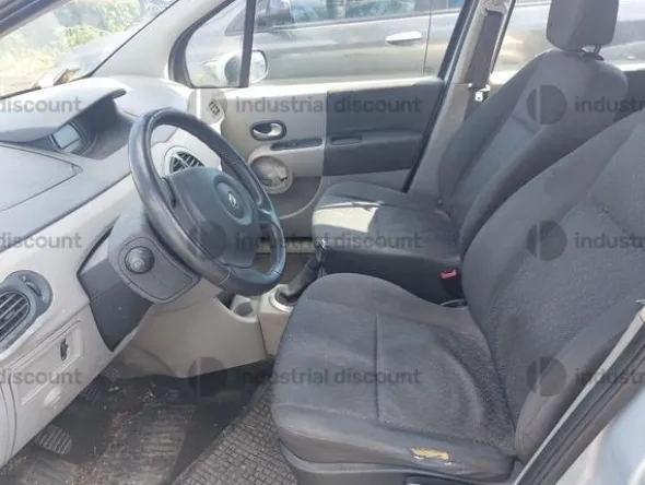 12#9453 Autovettura Renault Modus
