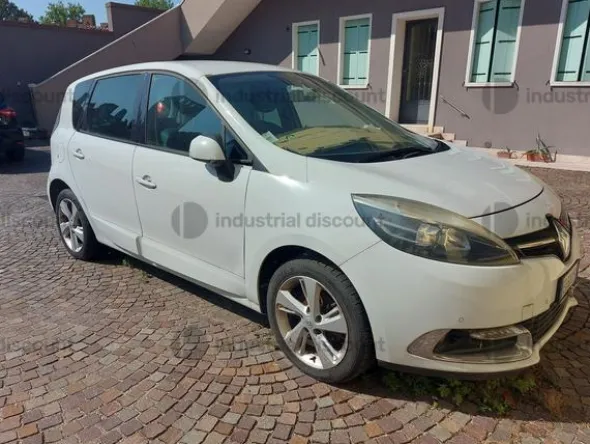 1#9384 Autovettura Renault Scenic