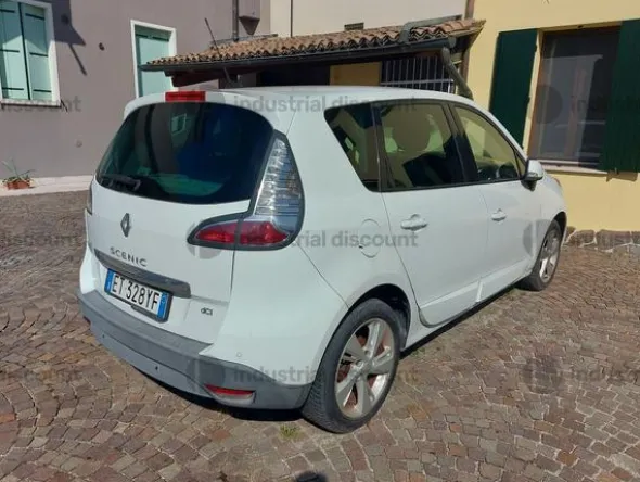 1#9384 Autovettura Renault Scenic
