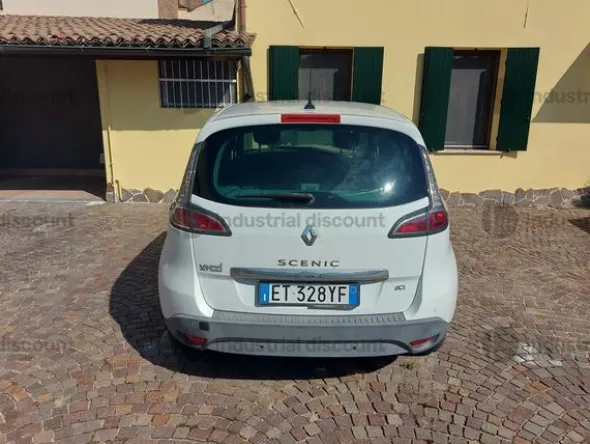 1#9384 Autovettura Renault Scenic