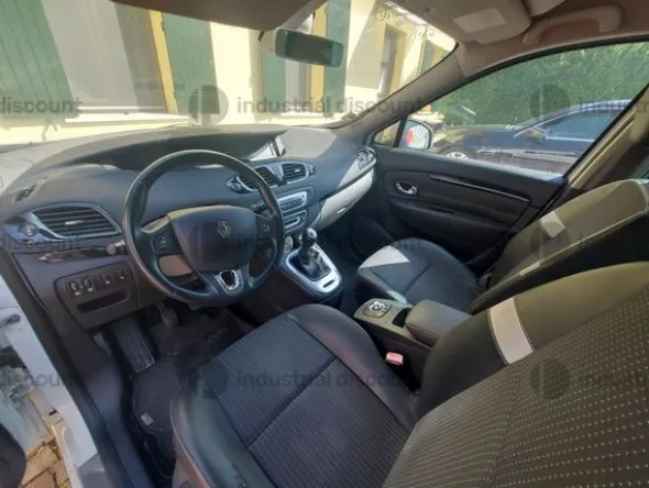 1#9384 Autovettura Renault Scenic