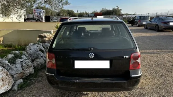 8#8332 Autovettura VolksWagen Passat 2.0 Tdi