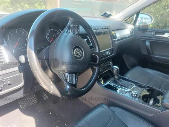 3#9398 Autovettura Volkswagen Touareg