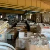 1#9188 Bancali di materiali vari tra cui piastrelle mobili e accessori da bagno