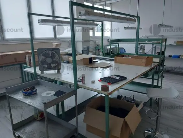 15#8883 Banchi da lavoro e carrelli