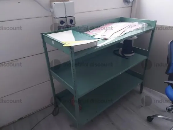 15#8883 Banchi da lavoro e carrelli