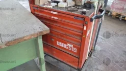 32#9601 Banchi da lavoro e cassettiera in metallo