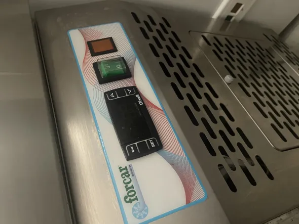Banco da lavoro refrigerato