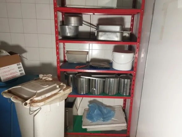 1#8062 Banco frigo Antartika e rastrelliere