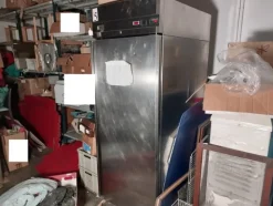 1#8062 Banco frigo Antartika e rastrelliere
