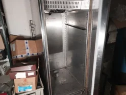 1#8062 Banco frigo Antartika e rastrelliere