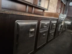 bancone bar e retrobanco per bar, pub, pasticceria
