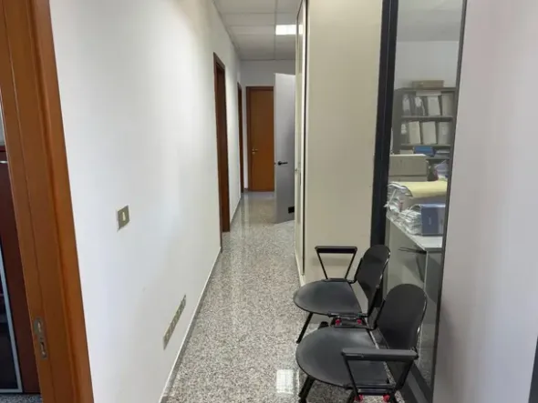 #2638457 Bari Ufficio Via Don Guanella 15/G con posto auto