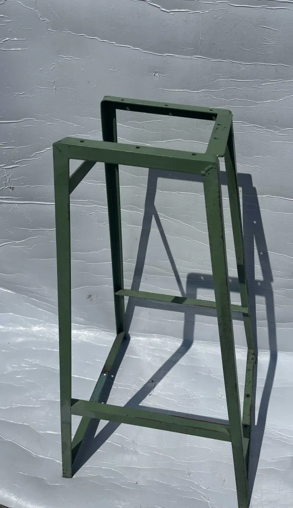 Basamento metallo 25x25
