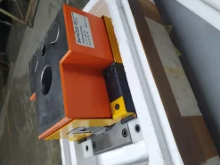 BASE PRESSA + ADATTORI E ACCESSORI PER INFISSI