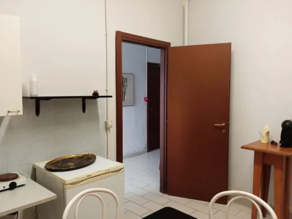 BASSO FABBRICATO USO UFFICI