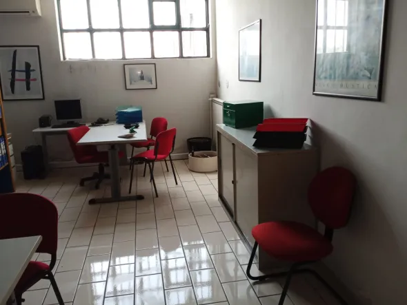 BASSO FABBRICATO USO UFFICI