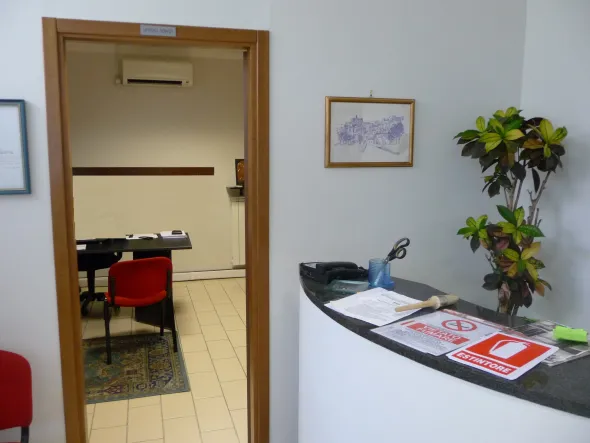 BASSO FABBRICATO USO UFFICI