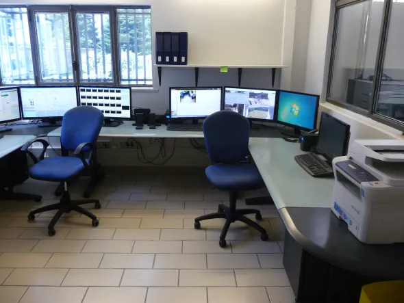 BASSO FABBRICATO USO UFFICI