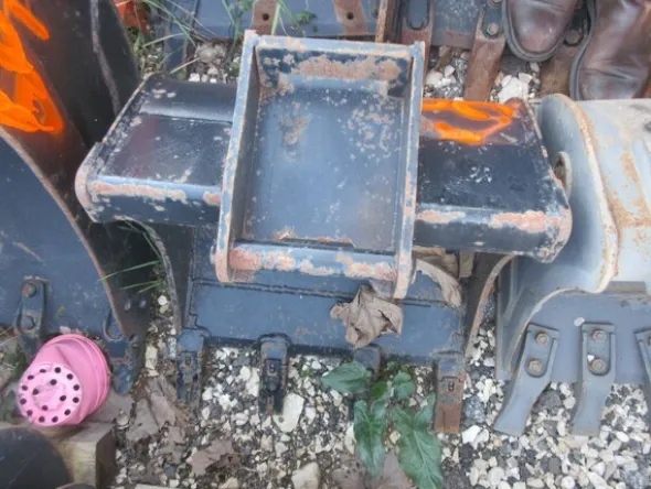 19#7085 Benne Cangini e Truck Systems