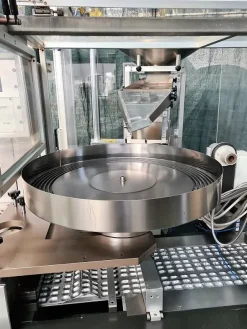 BLISTERATRICE AUTOMATICA – PARTENA CAM – MOD. M90