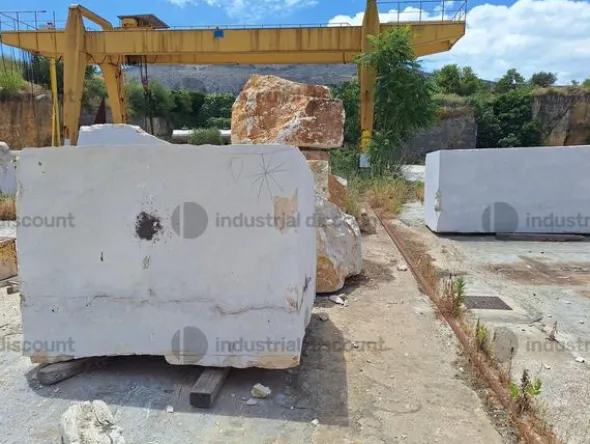 5#10256 Blocchi di marmo