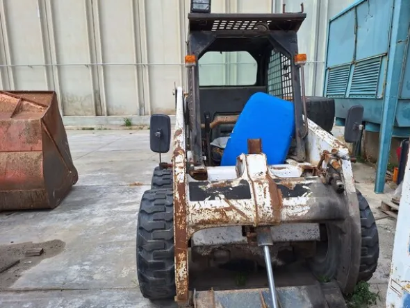 47#8350 BOBCAT MINI PALA