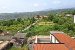 #23604 Bottega commerciale con alloggio e veranda