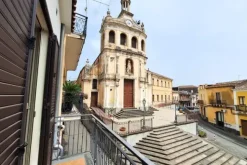 #23604 Bottega commerciale con alloggio e veranda