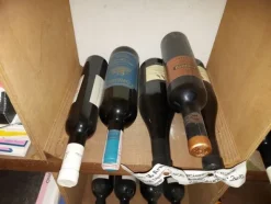 2#8228 Bottiglie di vino
