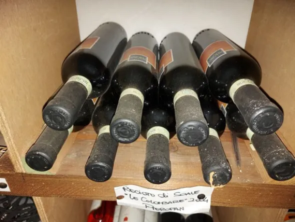 2#8228 Bottiglie di vino
