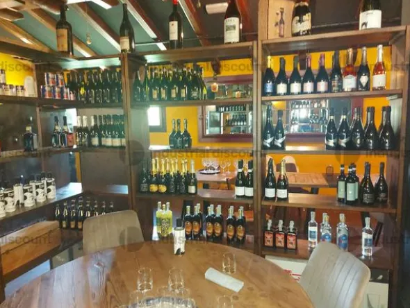 2#9507 Bottiglie di vino