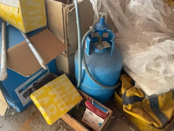 8#7935 Box uffici prefabbricato e attrezzatura edile