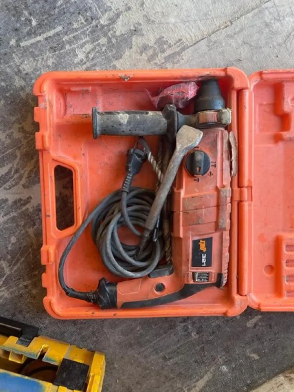 8#7935 Box uffici prefabbricato e attrezzatura edile