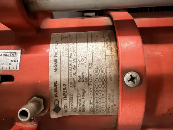 Bruciatore ad olio combustibile