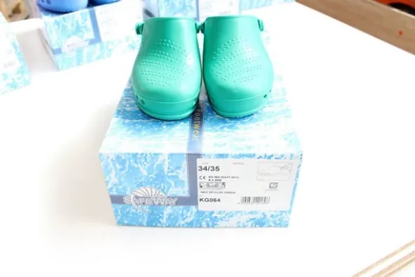 124#5240 Calzature sanitarie Safe Way 0QA711