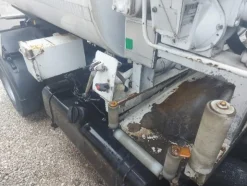 8#7657 Camion cisterna Mitsubishi Canter