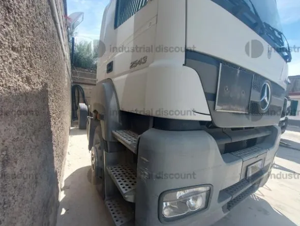 2#9656 Camion Mercedes Axor 2543