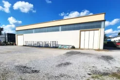#23902 Capannone artigianale con uffici e residenza