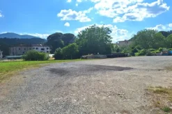 #23902 Capannone artigianale con uffici e residenza