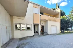 #23902 Capannone artigianale con uffici e residenza