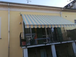 Capannone artigianale e commerciale con attività