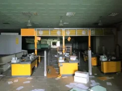 #10877 Capannone commerciale con ampia area parcheggio